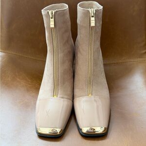 Elegant Tan Ankle Boots